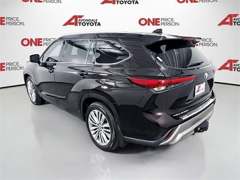 Used 2021 Toyota Highlander Platinum image 5