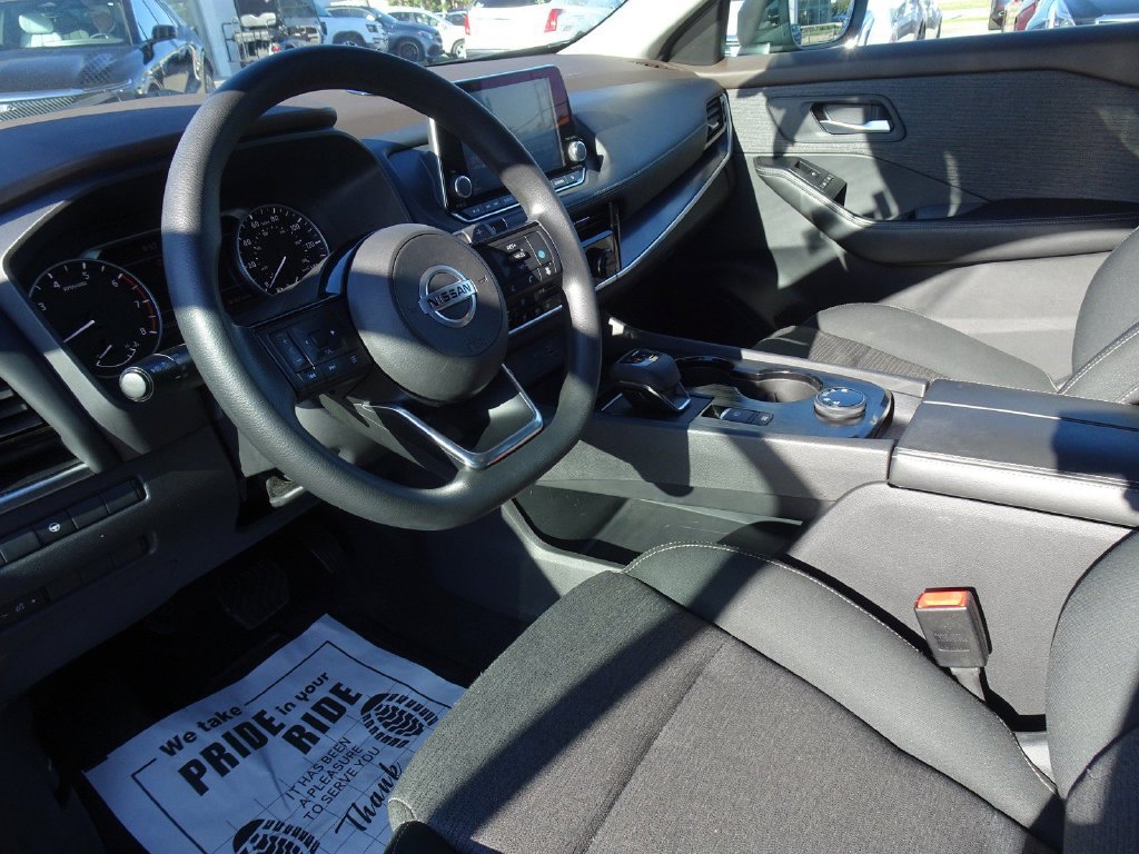 Used 2021 Nissan Rogue SV AWD/4WD image 12