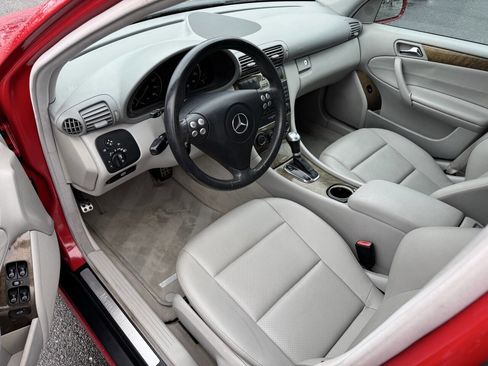 Used 2007 Mercedes-Benz C 230 Sedan image 13