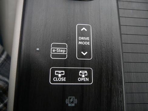 Certified 2024 Nissan Ariya AWD image 19