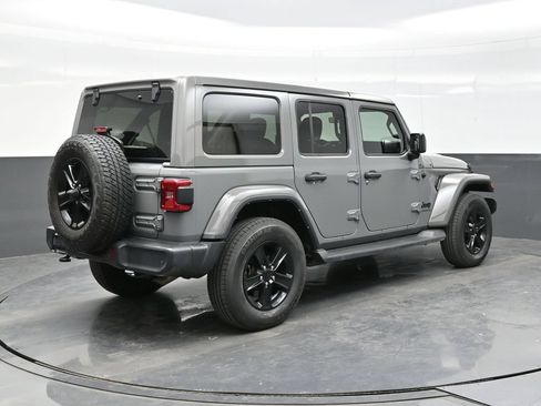 Used 2023 Jeep Wrangler Unlimited Sahara AWD/4WD image 7