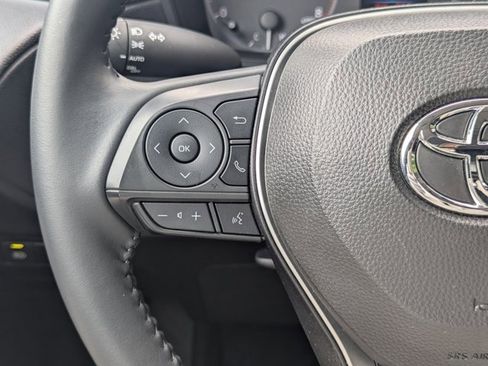 Used 2024 Toyota Corolla Cross LE w/ Moonroof Package image 21