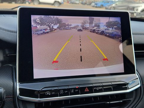 Used 2023 Jeep Compass Trailhawk image 17