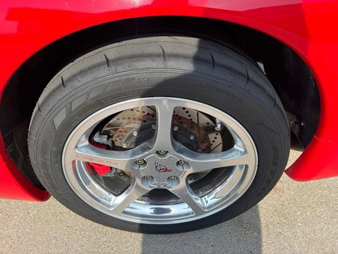 Used 2000 Chevrolet Corvette Coupe w/ Memory Pkg RWD image 6