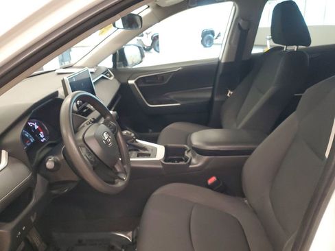 Used 2023 Toyota RAV4 LE image 14