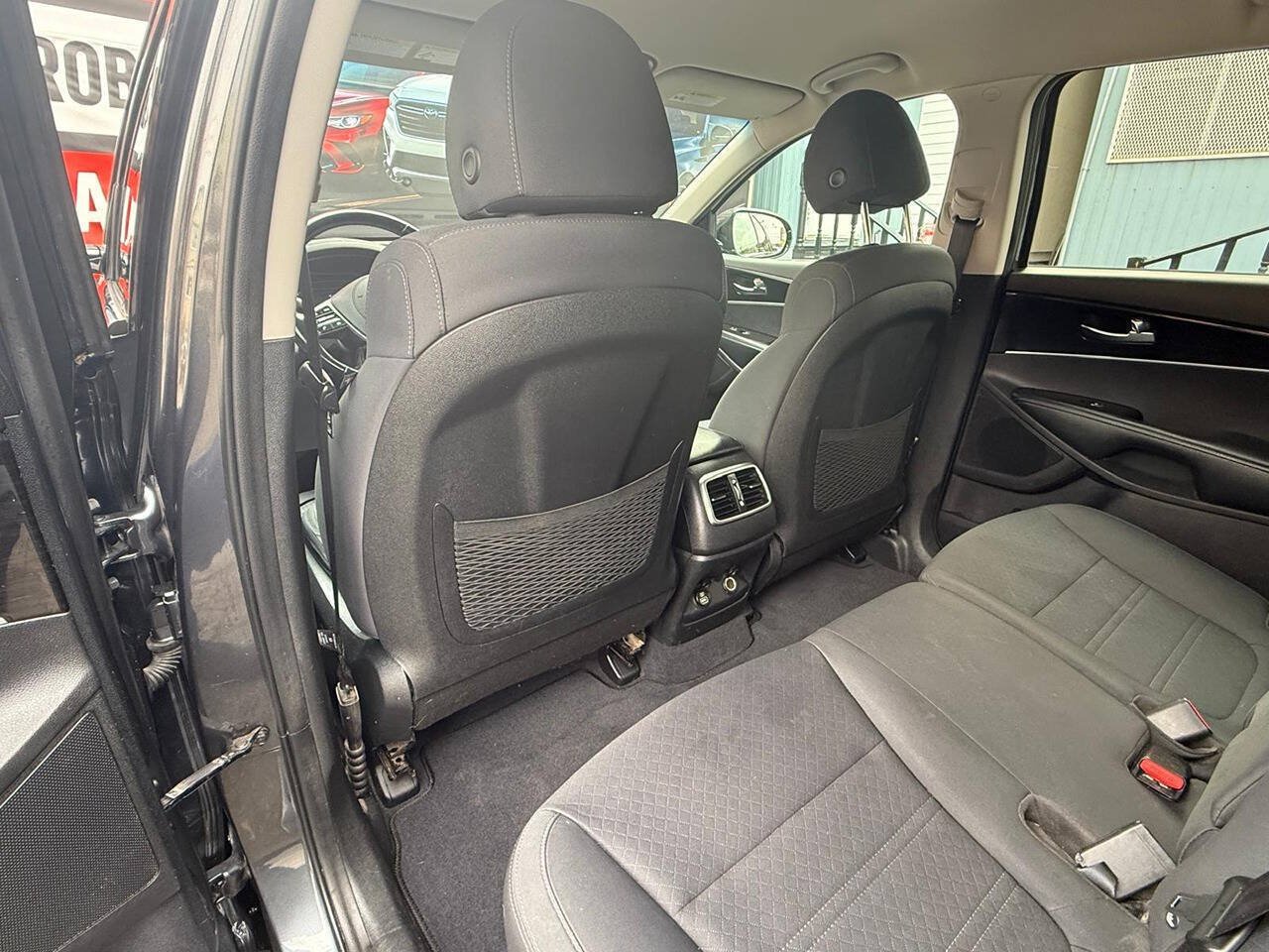 Used 2020 Kia Sorento LX w/ LX I4 Convenience Package AWD/4WD image 7