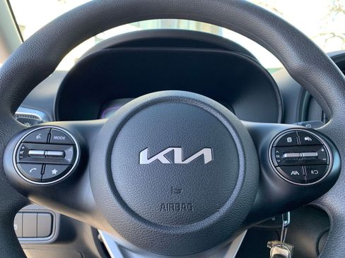 Used 2025 Kia Soul LX w/ LX Technology Package image 25