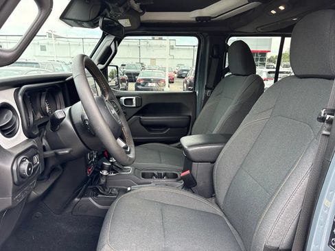 Used 2024 Jeep Wrangler Unlimited Sport AWD/4WD image 5
