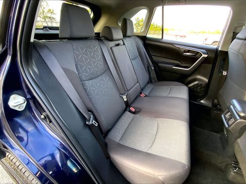 Used 2024 Toyota RAV4 XLE image 18