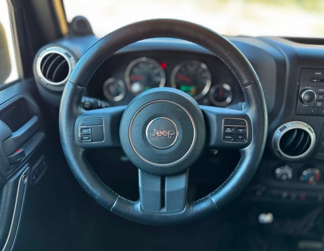 Used 2012 Jeep Wrangler Unlimited Sahara AWD/4WD image 44