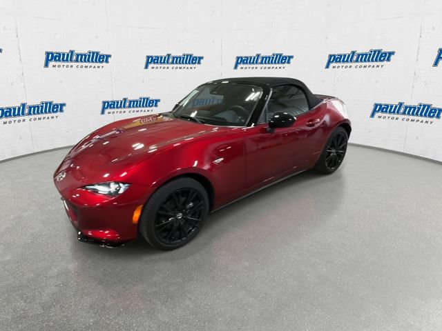 Used 2025 MAZDA MX-5 Miata Club w/ Weather Package RWD image 5
