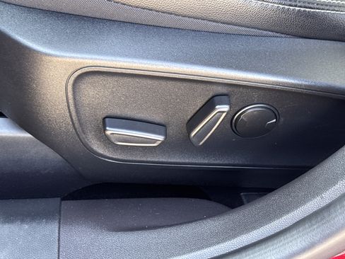 Used 2023 Ford Escape Platinum w/ Premium Technology Package image 28