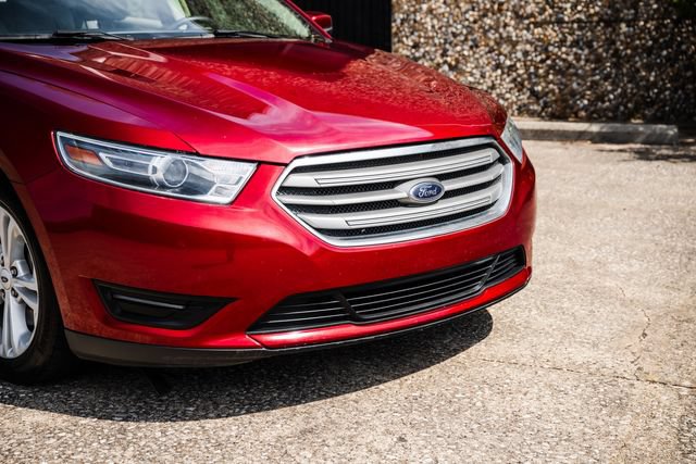 Used 2017 Ford Taurus SEL FWD image 22