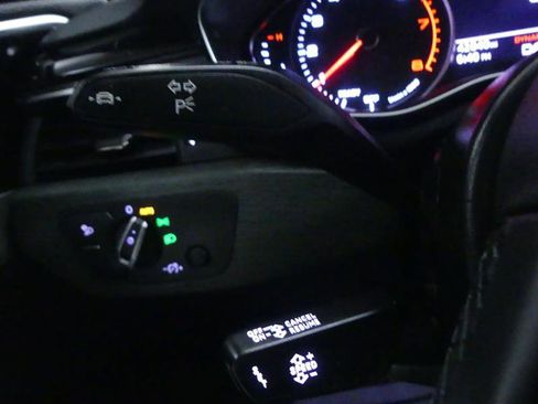 Used 2022 Audi A4 2.0T Premium w/ Convenience Package image 18