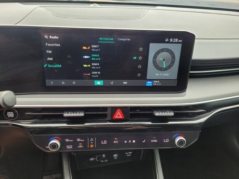 Used 2025 Kia K5 LXS FWD image 19