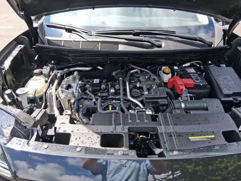 Used 2025 Nissan Kicks SV w/ Charging Package FWD image 27