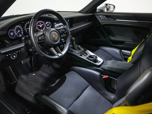 Used 2022 Porsche 911 GT3 RWD image 28