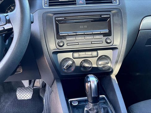 Used 2015 Volkswagen Jetta SE image 22