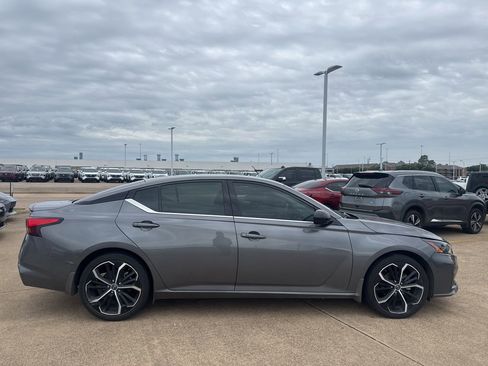 Certified 2024 Nissan Altima 2.5 SR FWD image 21