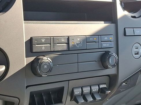 Used 2023 Ford F650 2WD Regular Cab Super Duty image 14