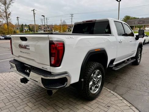 Used 2025 GMC Sierra 2500 SLE w/ SLE Convenience Package image 10