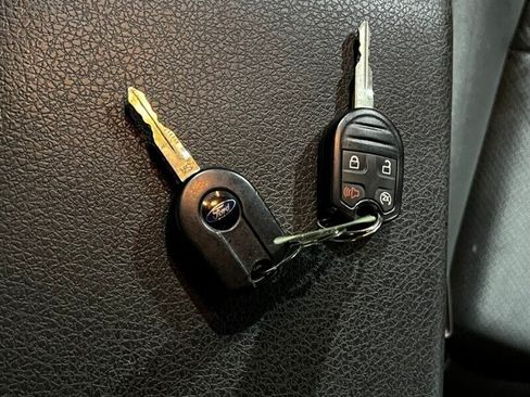 Used 2014 Ford F150 FX4 w/ Equipment Group 402A Luxury AWD/4WD image 43