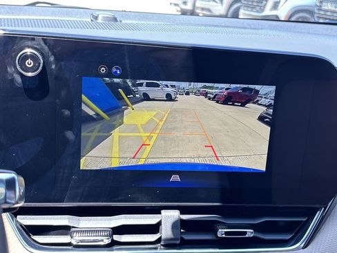 Used 2025 Chevrolet Equinox ACTIV FWD image 32