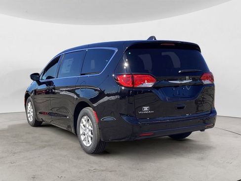 New 2026 Chrysler Voyager LX image 3