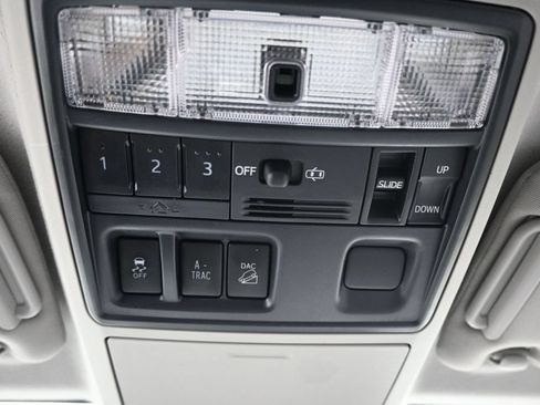 Used 2019 Toyota 4Runner SR5 Premium AWD/4WD image 35