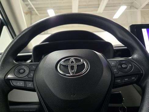 Used 2023 Toyota Corolla LE image 23