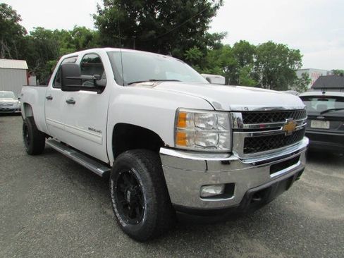 Used 2014 Chevrolet Silverado 2500 LT w/ Interior Plus Package AWD/4WD image 1