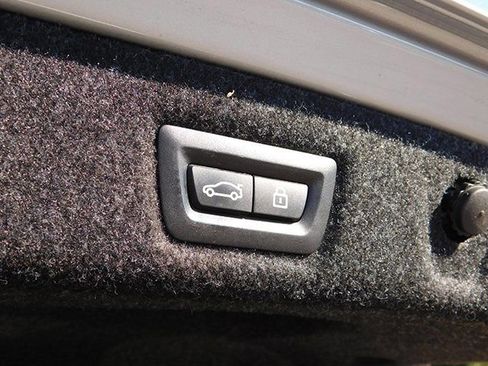 Used 2021 BMW 530i xDrive w/ Convenience Package image 10