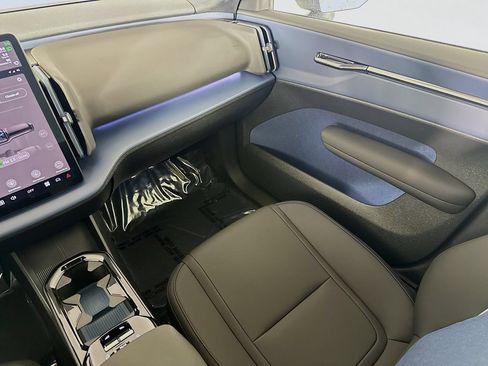 New 2026 Volvo EX30 Plus AWD/4WD image 23