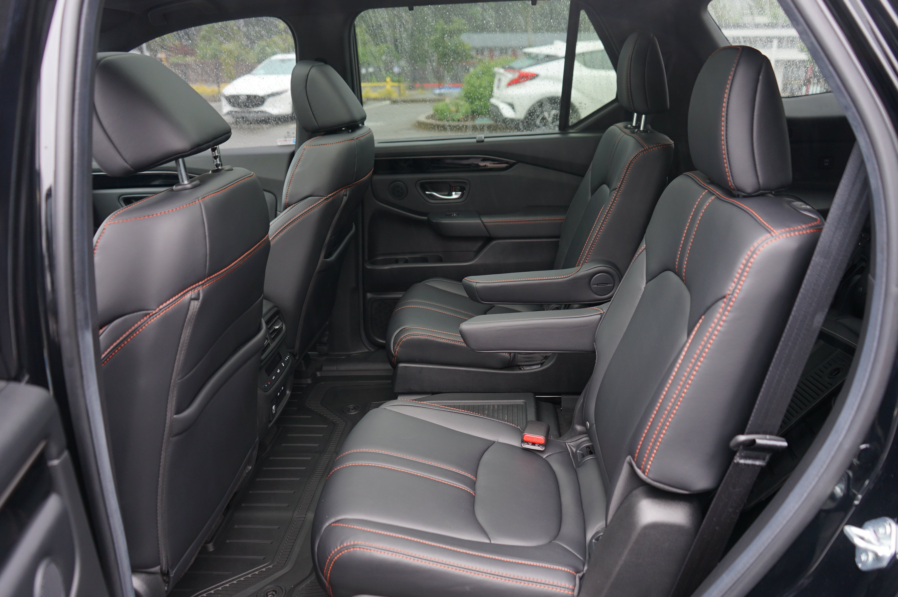 Used 2025 Honda Pilot TrailSport image 18