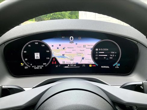 Certified 2025 Porsche Panamera 4 AWD/4WD image 24