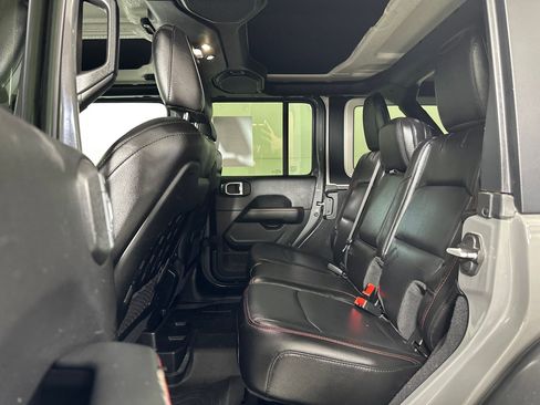 Used 2020 Jeep Wrangler Unlimited Rubicon w/ Dual Top Group image 12