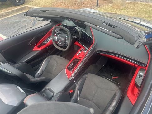 Used 2023 Chevrolet Corvette Stingray Premium Conv w/ Z51 Performance Package image 4