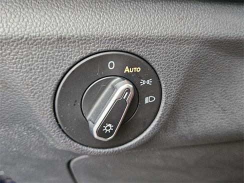 Used 2023 Volkswagen Jetta SE image 26