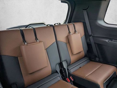 Used 2024 Lexus GX 550 w/ Accessory Package (Z1) image 21