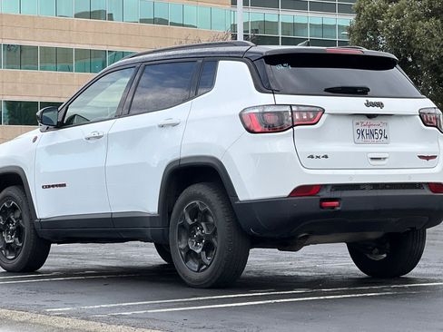 Used 2024 Jeep Compass Trailhawk image 6