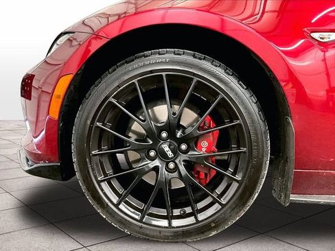 Used 2022 MAZDA MX-5 Miata Club RWD image 8
