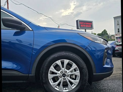 Used 2023 Ford Escape Active w/ Tech Pack #1 AWD/4WD image 6