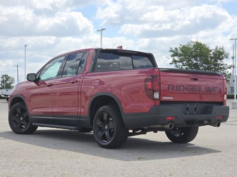 Used 2025 Honda Ridgeline Black Edition image 16