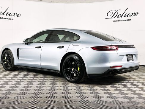 Used 2018 Porsche Panamera 4 AWD/4WD image 4