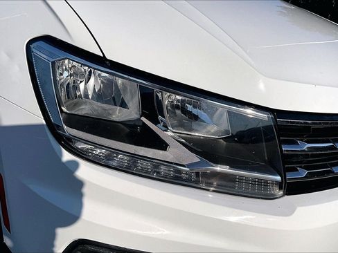 Used 2018 Volkswagen Tiguan SE w/ 3rd Row Seat Package AWD/4WD image 26
