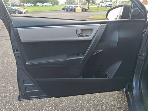 Used 2014 Toyota Corolla LE FWD image 12