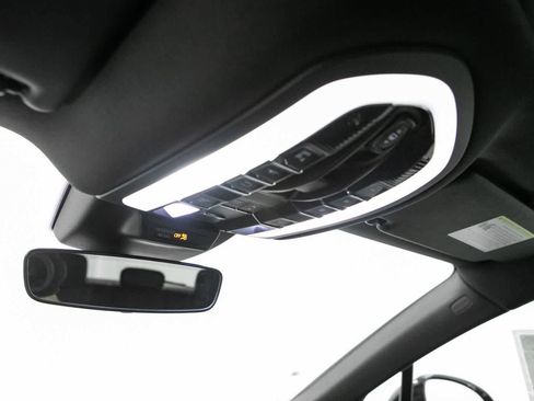 New 2026 Porsche Macan AWD/4WD image 32