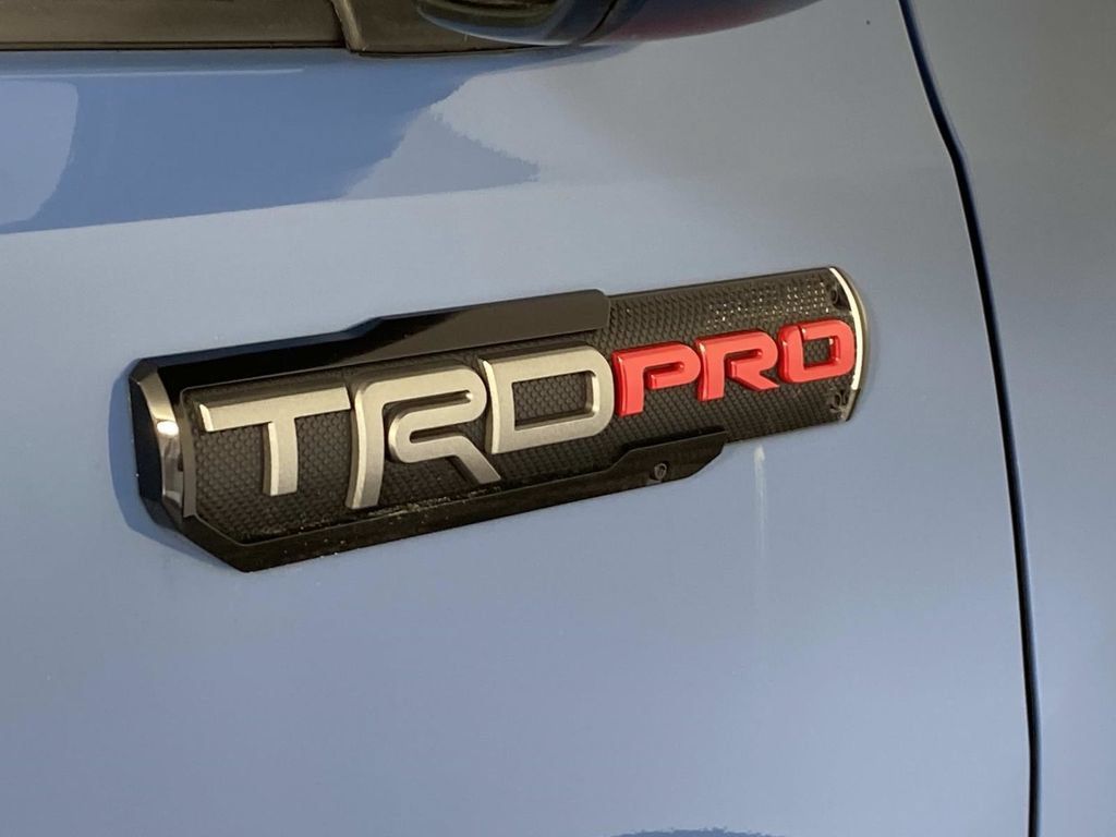Used 2018 Toyota Tacoma TRD Pro AWD/4WD image 10