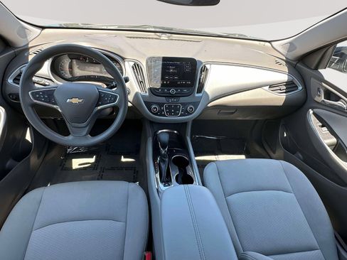 Used 2025 Chevrolet Malibu LT FWD image 7