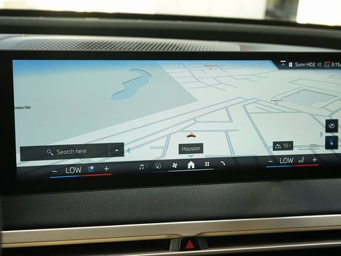 Used 2024 BMW iX xDrive50 w/ Premium Package image 16